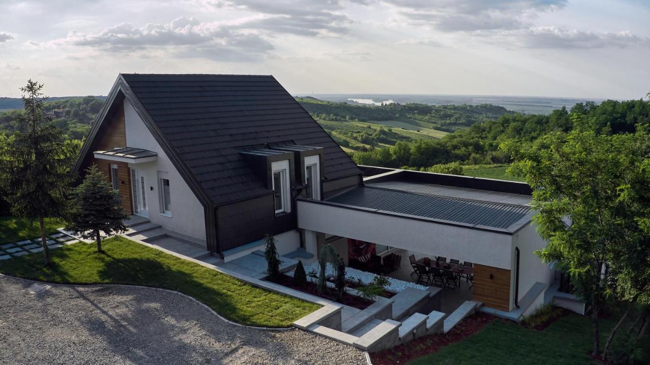 Riverside Pool Villa-Karlóca Kültér fotó