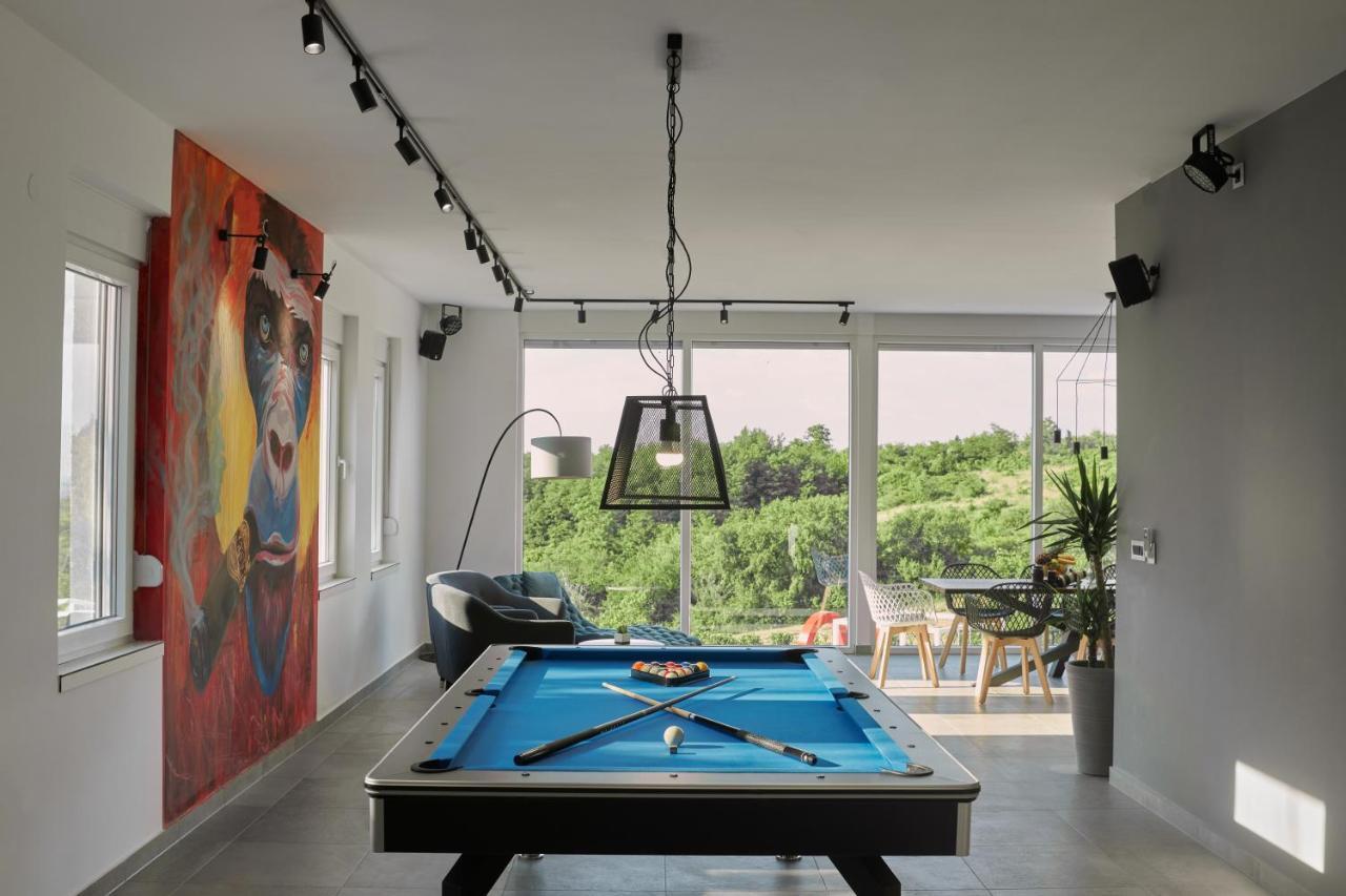 Riverside Pool Villa-Karlóca Kültér fotó